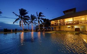 Catamaran Beach Hotel Negombo